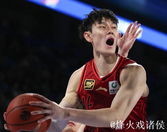 周琦14+16广东轻取首钢夺9连胜 曾凡博11+7 周琦14+16广东轻取首钢夺9连胜 曾凡博11+7